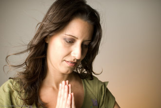 woman praying to develop a heart for evangelism
